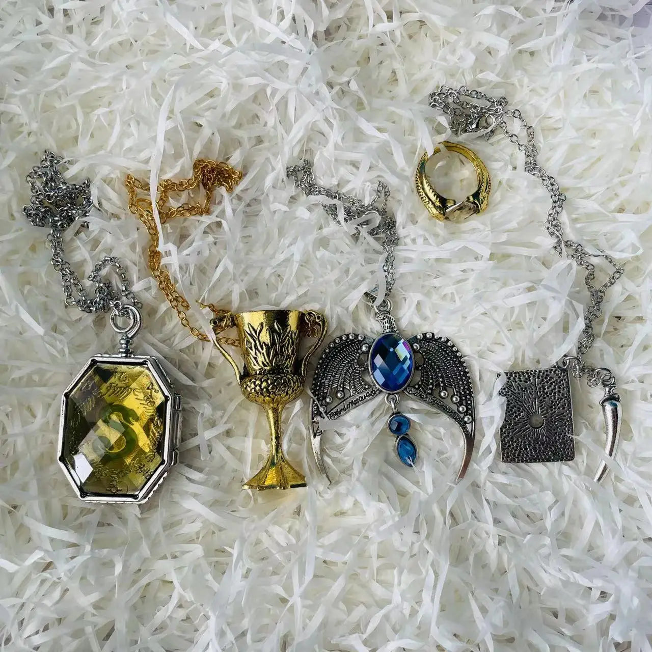 The Whispering Locket — Echo of a Shattered Soul