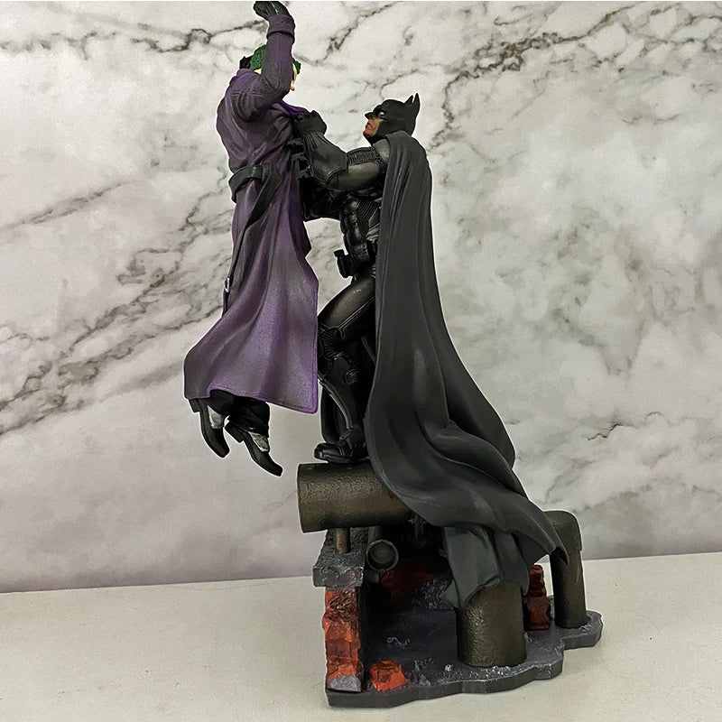 Batman vs Joker – Collector’s Battle Statue (Premium Edition)