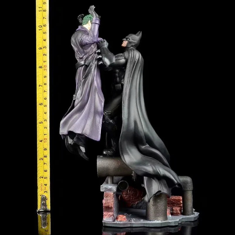 Batman vs Joker – Collector’s Battle Statue (Premium Edition)